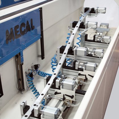 3 Axis Aluminium CNC Machining Center