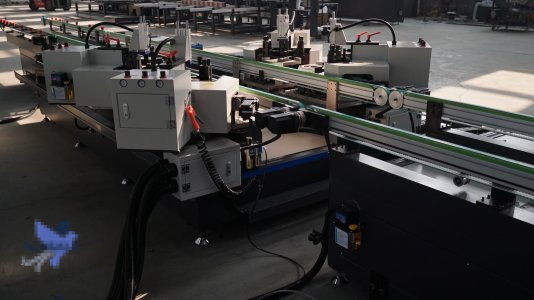 4 Head 23 Axis CNC Aluminium Corner Crimping Machinery